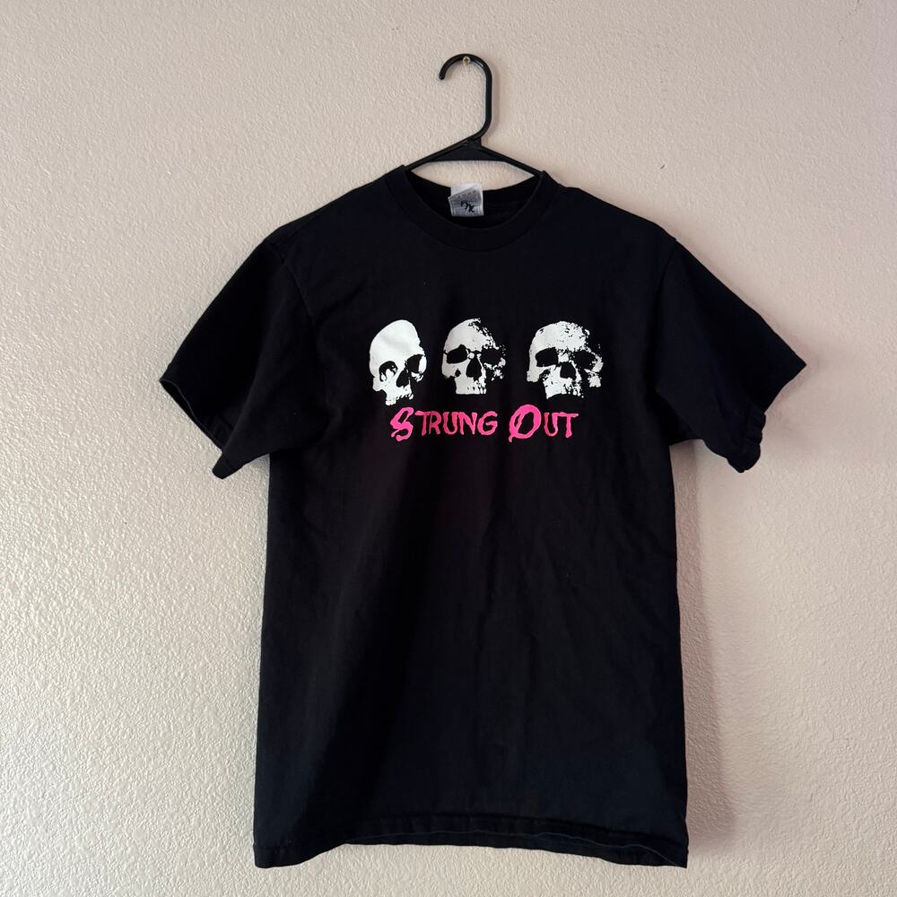 Vtg Strung Out Band T Shirt Mens M Skulls Logo Punk Rock Fruit of the Loom